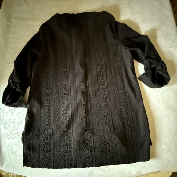 Chico’s Black Textured Button Front Blouse – Size 2 - NWT - Picture 3 of 12